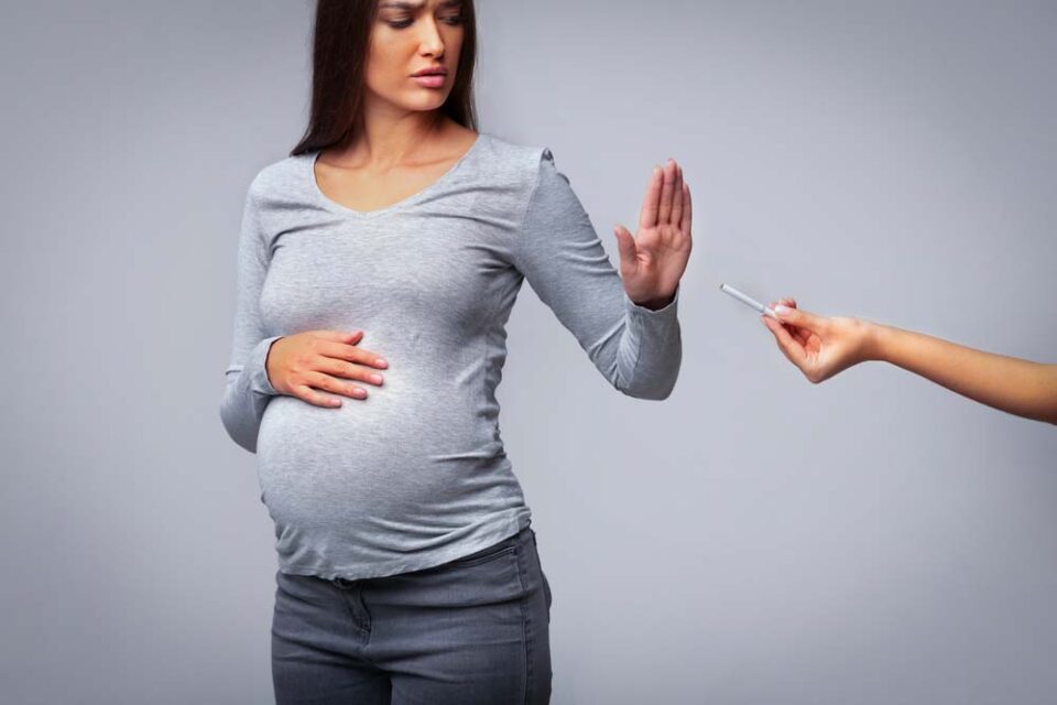Pregnant woman who smokes a danger Smoking during pregnancy smoking while pregnant Quit smoking with LaserOstop, the anti-smoking laser stop smoking south africa